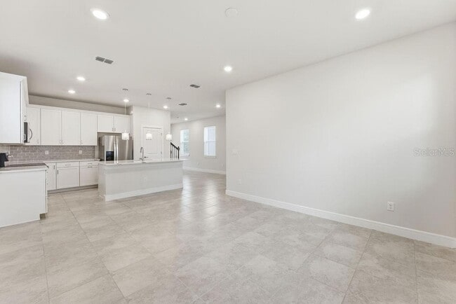 Building Photo - 14037 Kauai Dr