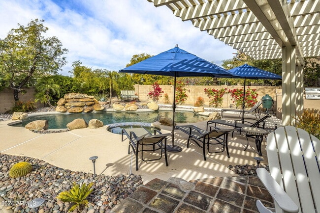 Primary Photo - 10912 E Butherus Dr