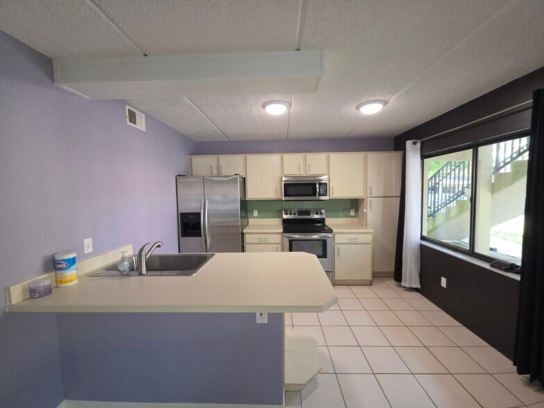 Building Photo - 1601 Big Tree Rd