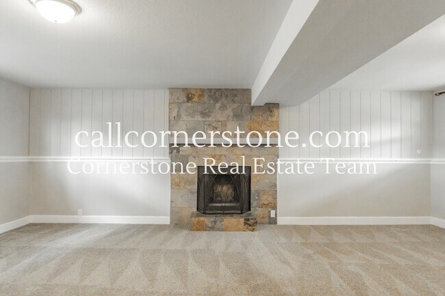 Building Photo - 2215 N Chelton Rd
