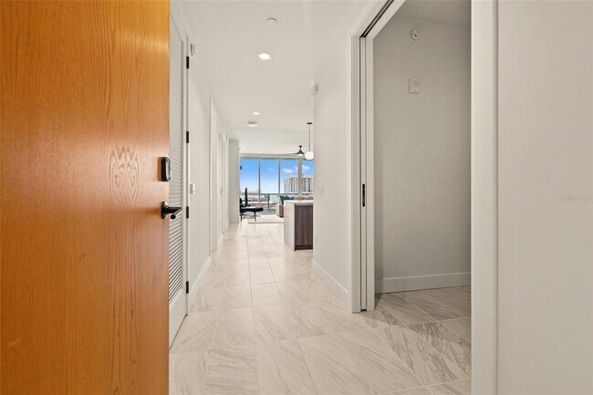 Building Photo - 777 3rd Ave N