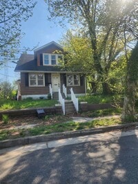 Building Photo - 125 Ryon Ave