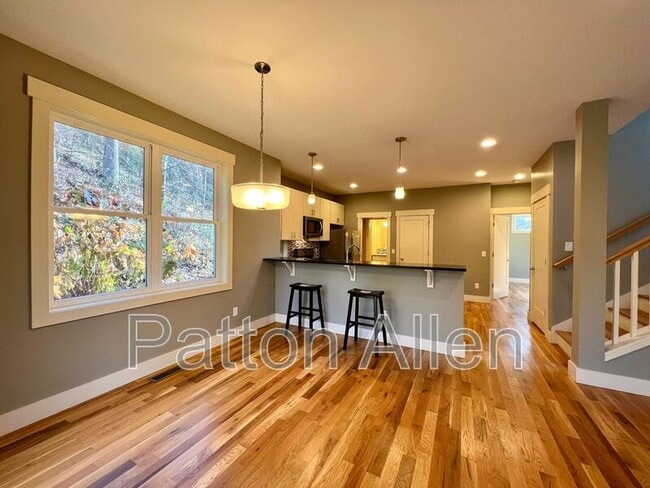 Building Photo - 12 Beaverdam Knoll Rd