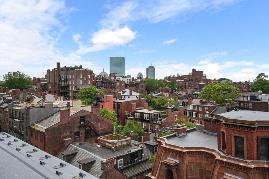 Building Photo - 32 Derne St