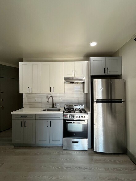 Building Photo - 836 Communipaw Ave