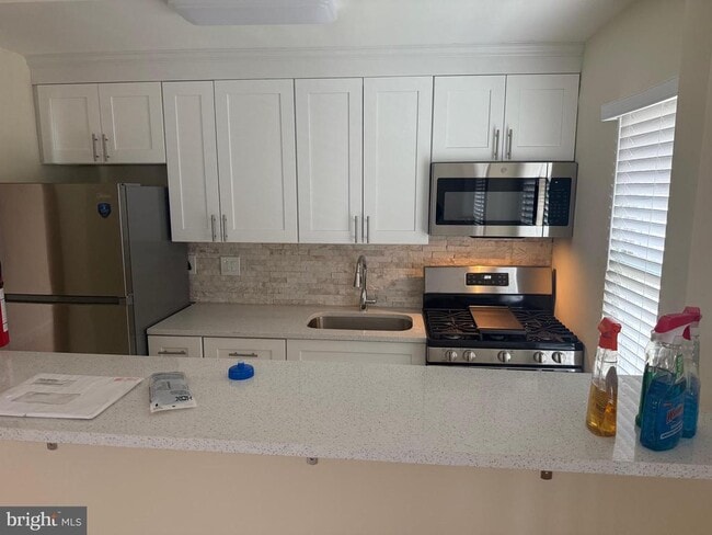 Building Photo - 2723 Fort Baker Dr SE