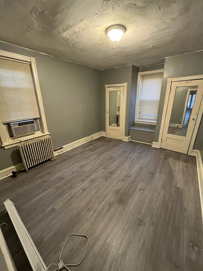 Building Photo - 5617 Carpenter St