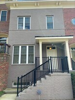 Building Photo - Davis Park