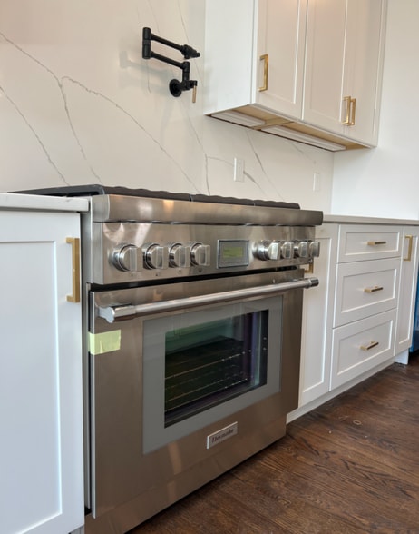 Building Photo - 128 Longwood Ave