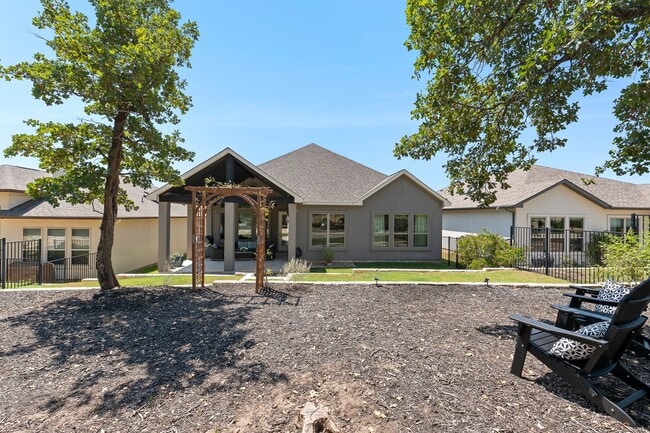 Building Photo - 127 Loysoya St