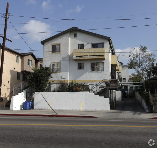 Primary Photo - 606 N Virgil Ave
