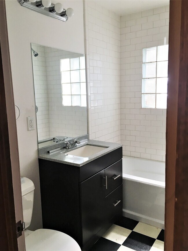 Building Photo - Affordable 3 bd, 2 bath home in the heart ...