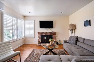 Building Photo - 4435 Summer Dr