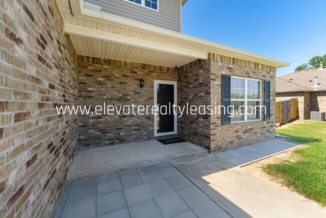 Building Photo - 2609 W Huntsville St