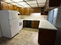 Building Photo - Broadway Manor