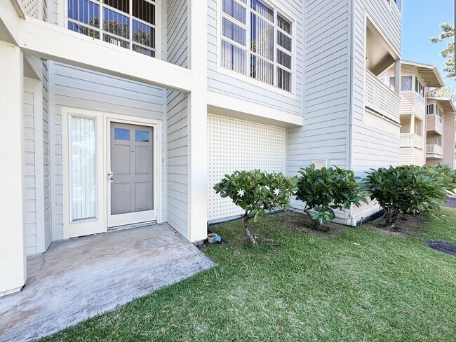 Building Photo - 1340 Moanalualani Pl