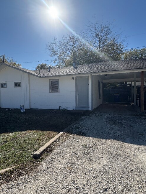 Building Photo - 300 Delmar Ct