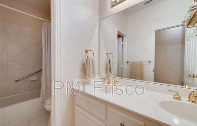 Building Photo - 7918 Ruskin Cir
