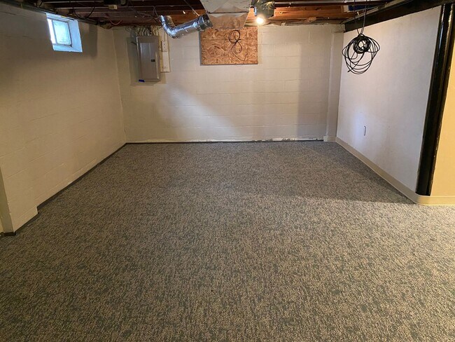 Building Photo - 4 bed 2 bath single family home in Merrill