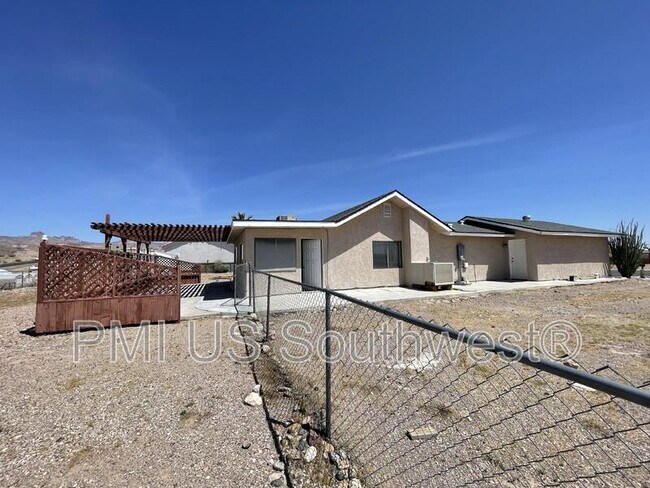 Building Photo - 3371 Sharon Ln