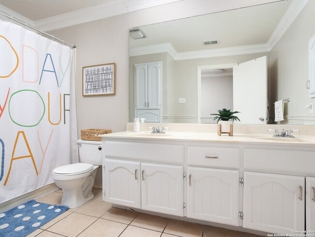 Building Photo - 18118 Summer Knoll