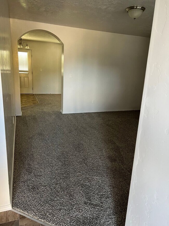 Building Photo - 4 bed 2.5 bath home in Meridian Idaho