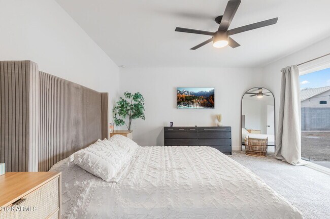 Building Photo - 2529 E Commonwealth Cir