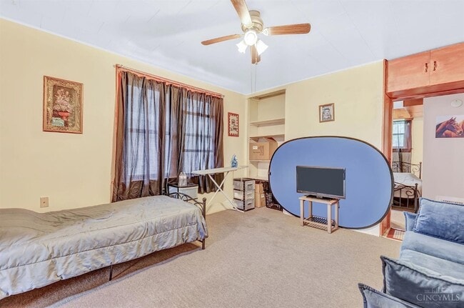 Building Photo - 224 Bank Ave