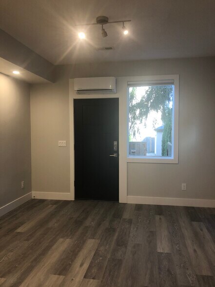 Building Photo - 10406 SW 46th Pl
