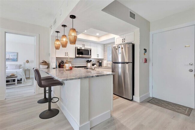 Building Photo - 3755 S School Ave