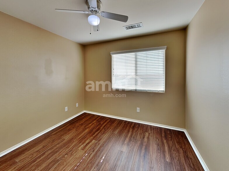 Building Photo - 6542 S 258th Dr