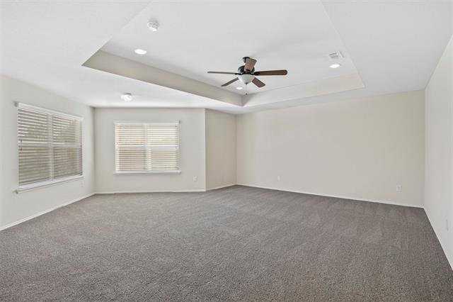 Building Photo - 9232 Blackstone Dr
