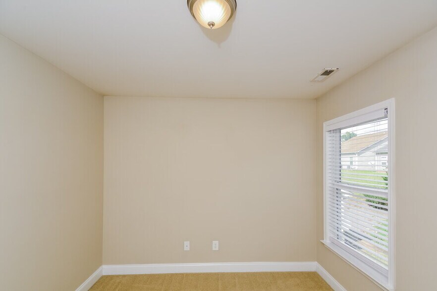 Building Photo - 674 Averasboro Dr