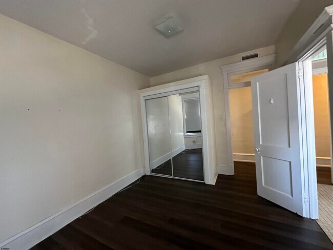 Building Photo - 3501 Ventnor Ave