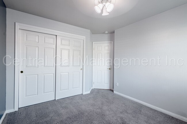 Building Photo - 3 Bedroom/2 Bath Home with Solar in the Desired Southwest - $2450 per Month!