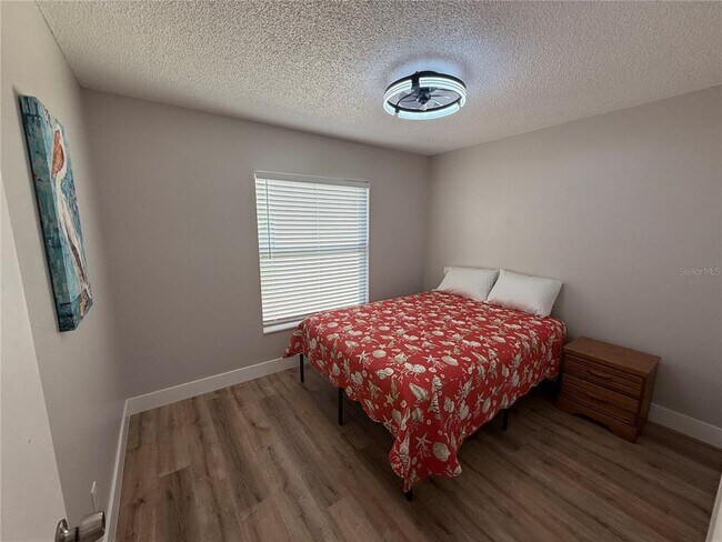 Building Photo - 9831 87th St N