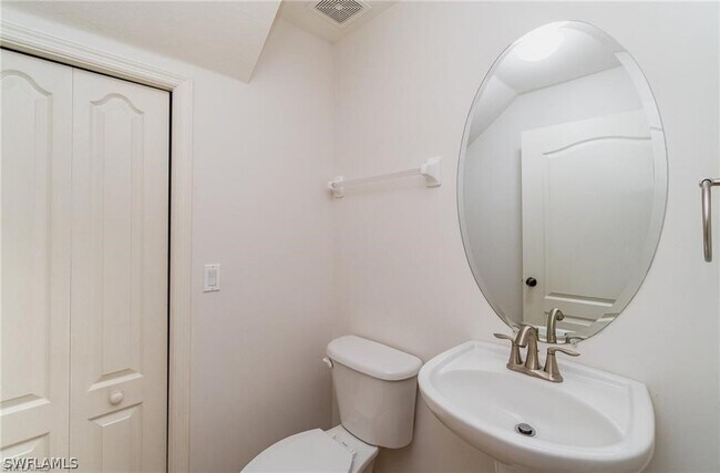 Building Photo - 9430 Ivy Brook Run