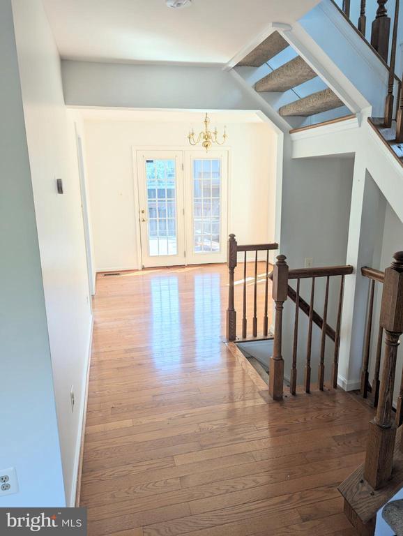 Building Photo - 46582 Broadspear Terrace