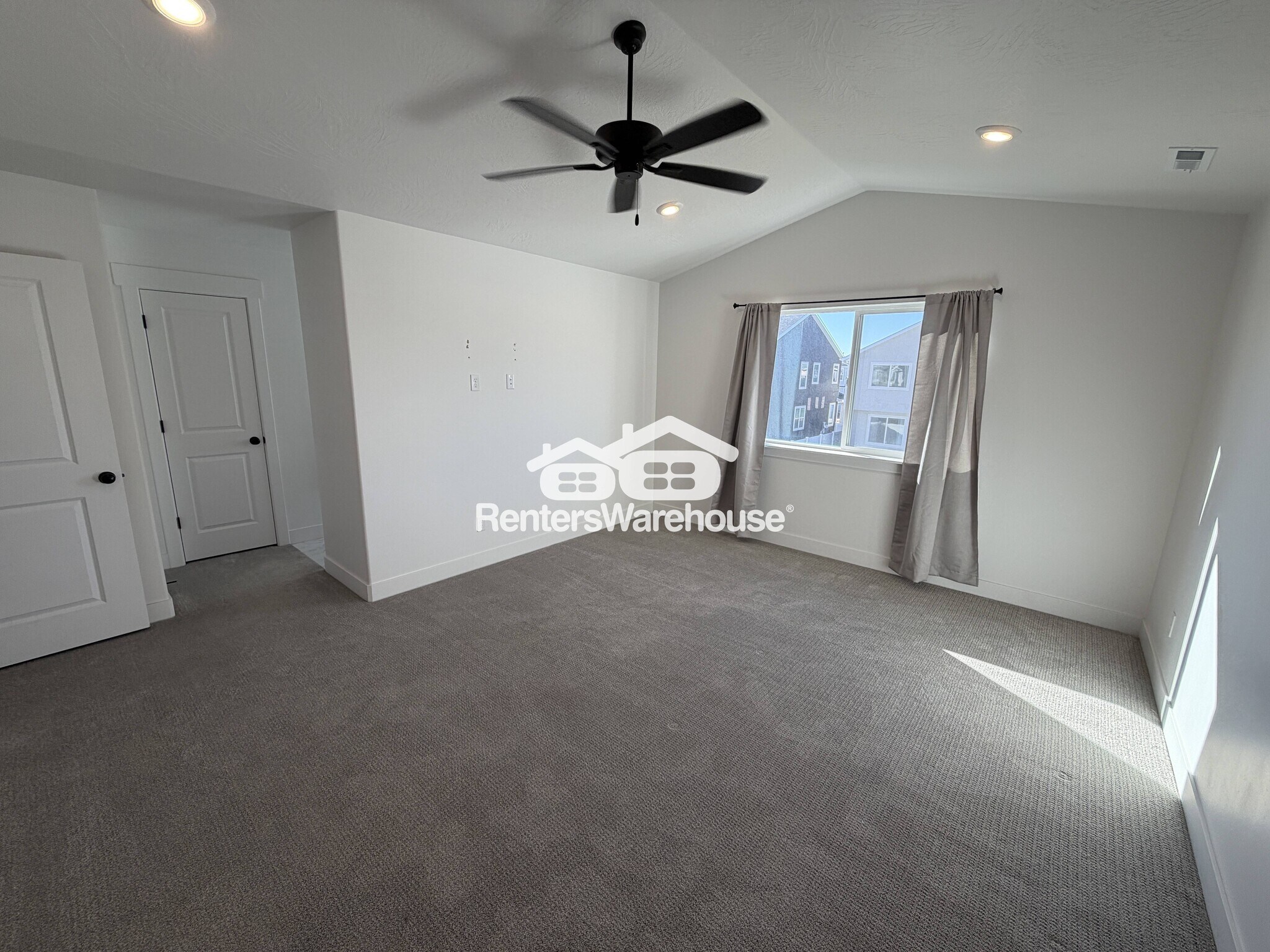 Building Photo - 3767 N Hannah St