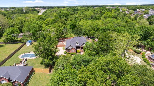 Building Photo - Luxury Bentonville Home with Private Saltwater Pool