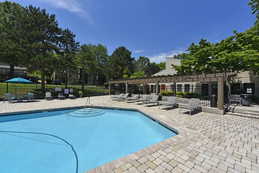 Retreat West Hills Knoxville, TN Apartment Finder