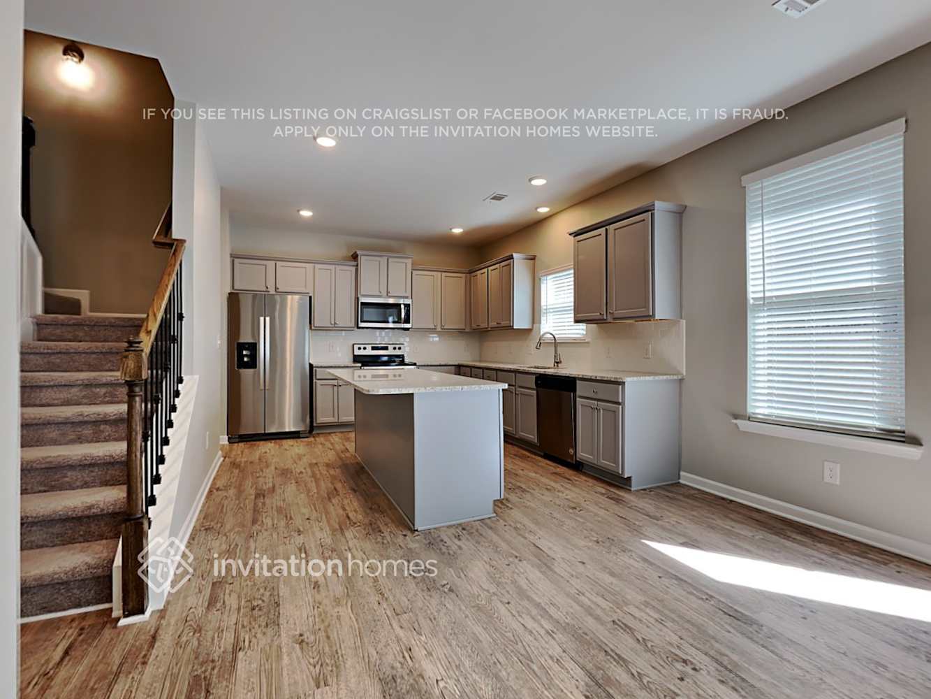 Building Photo - 145 Lantana Crossing