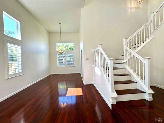 Building Photo - 622 Stonehenge Dr