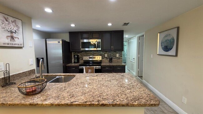 Building Photo - 5014 Laguna Bay Cir