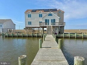 Building Photo - 448 Dock Rd