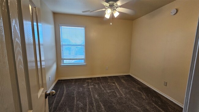 Building Photo - 2320 Shady Pine Dr