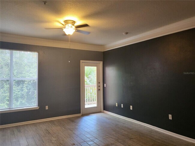 Building Photo - 8824 Villa View Cir