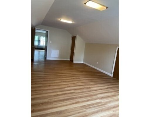 Building Photo - 85 Elgin St