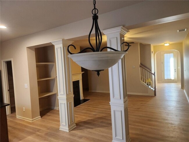 Building Photo - 3702 Brockenhurst Dr