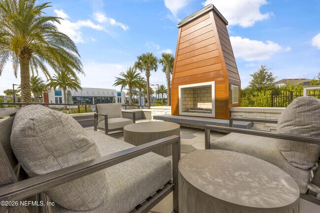 Building Photo - 11130 Town Vw Ct